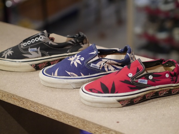 PICK UP ITEMS “VANS”